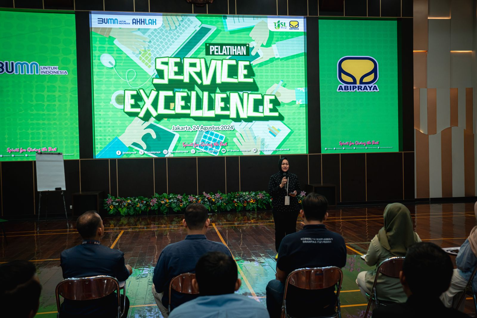 Pelatihan Service Excellence untuk para Insan Abipraya