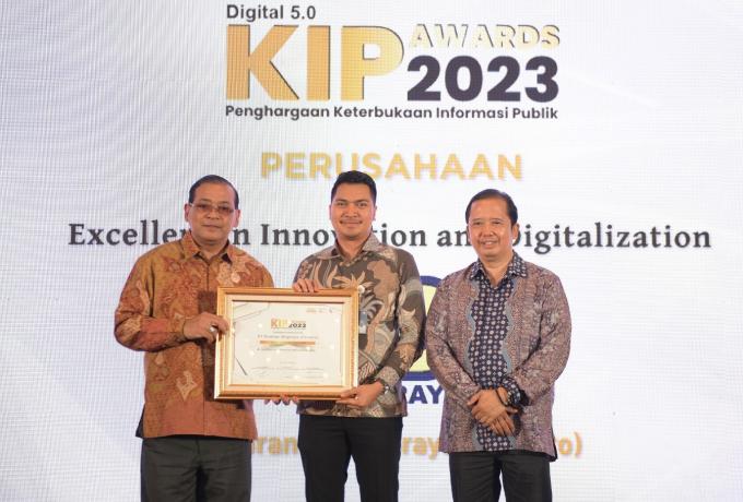 Brantas Abipraya Raih Penghargaan KIP BUMN Awards 2023