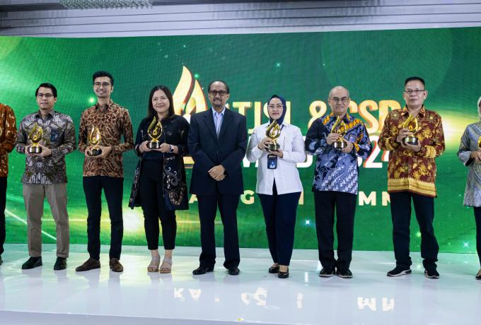 Brantas Abipraya Mendapat Dua Penghargaan TJSL & CSR Awards