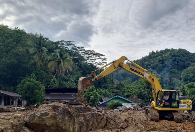 Penyaluran sembako dan alat berat oleh Brantas Abipraya ditujukan untuk mempercepat pemulihan daerah terdampak